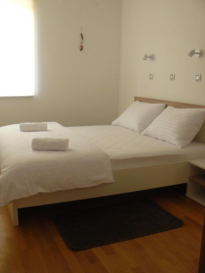 Our Nest Accommodation Привлака Екстер'єр фото