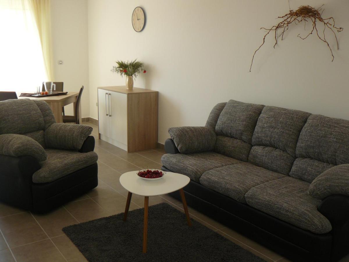 Our Nest Accommodation Привлака Екстер'єр фото