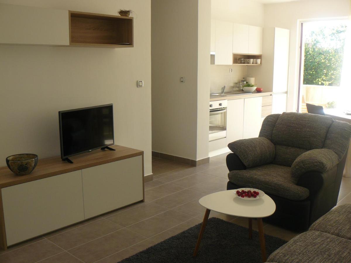 Our Nest Accommodation Привлака Екстер'єр фото