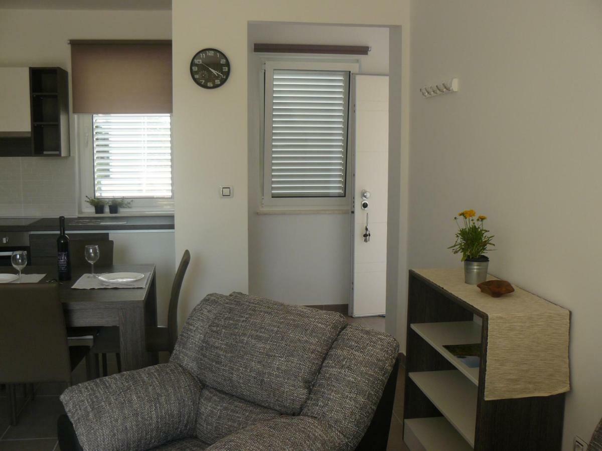 Our Nest Accommodation Привлака Екстер'єр фото